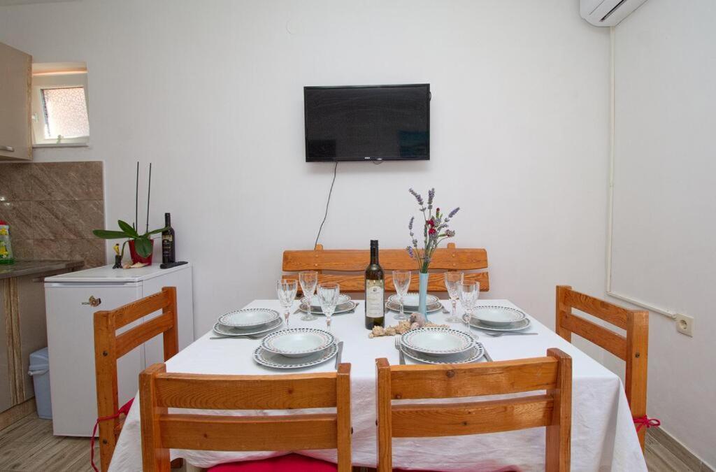 Apartment Zrno Макарска Экстерьер фото